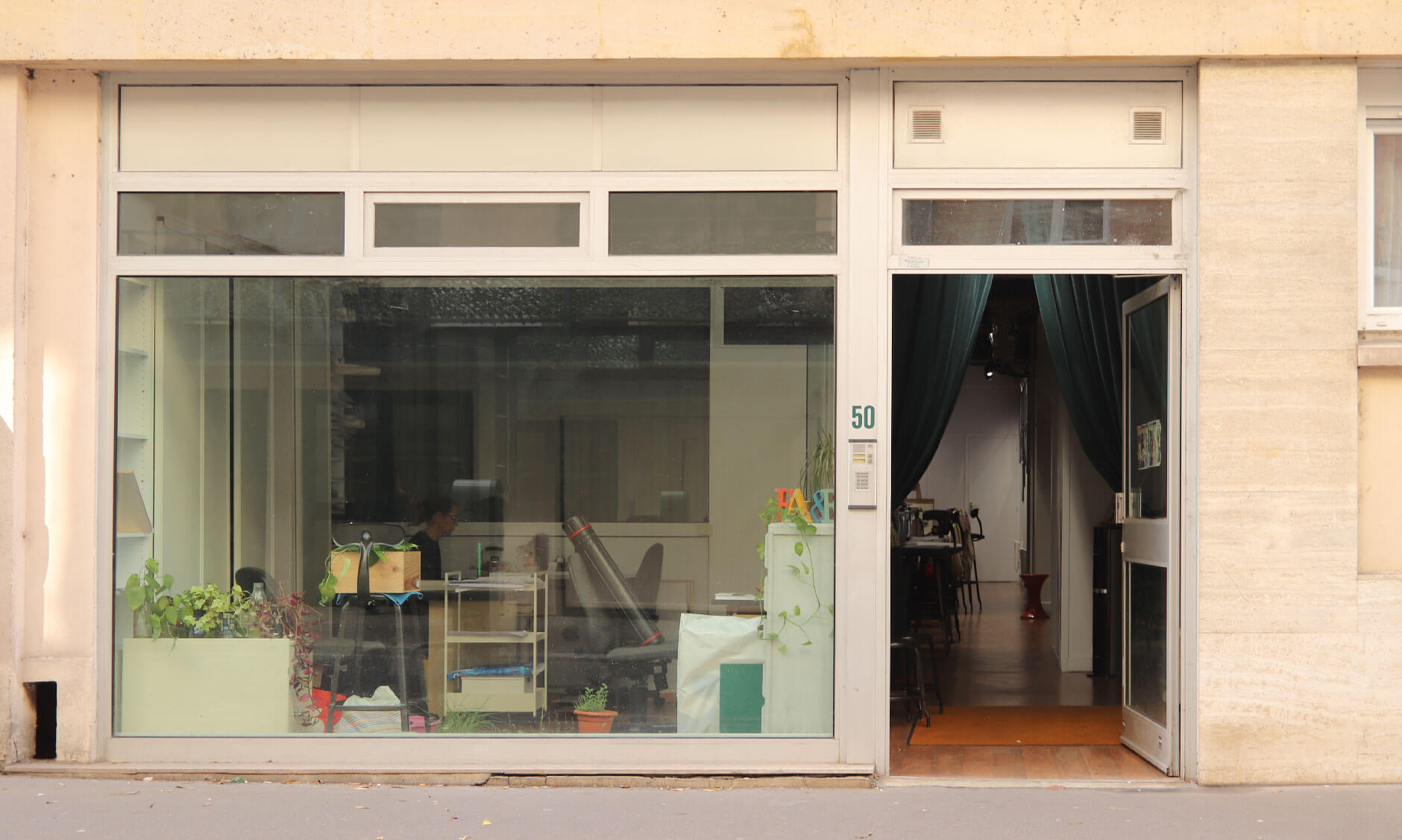 beaux-arts-entertainment-devanture-ecole